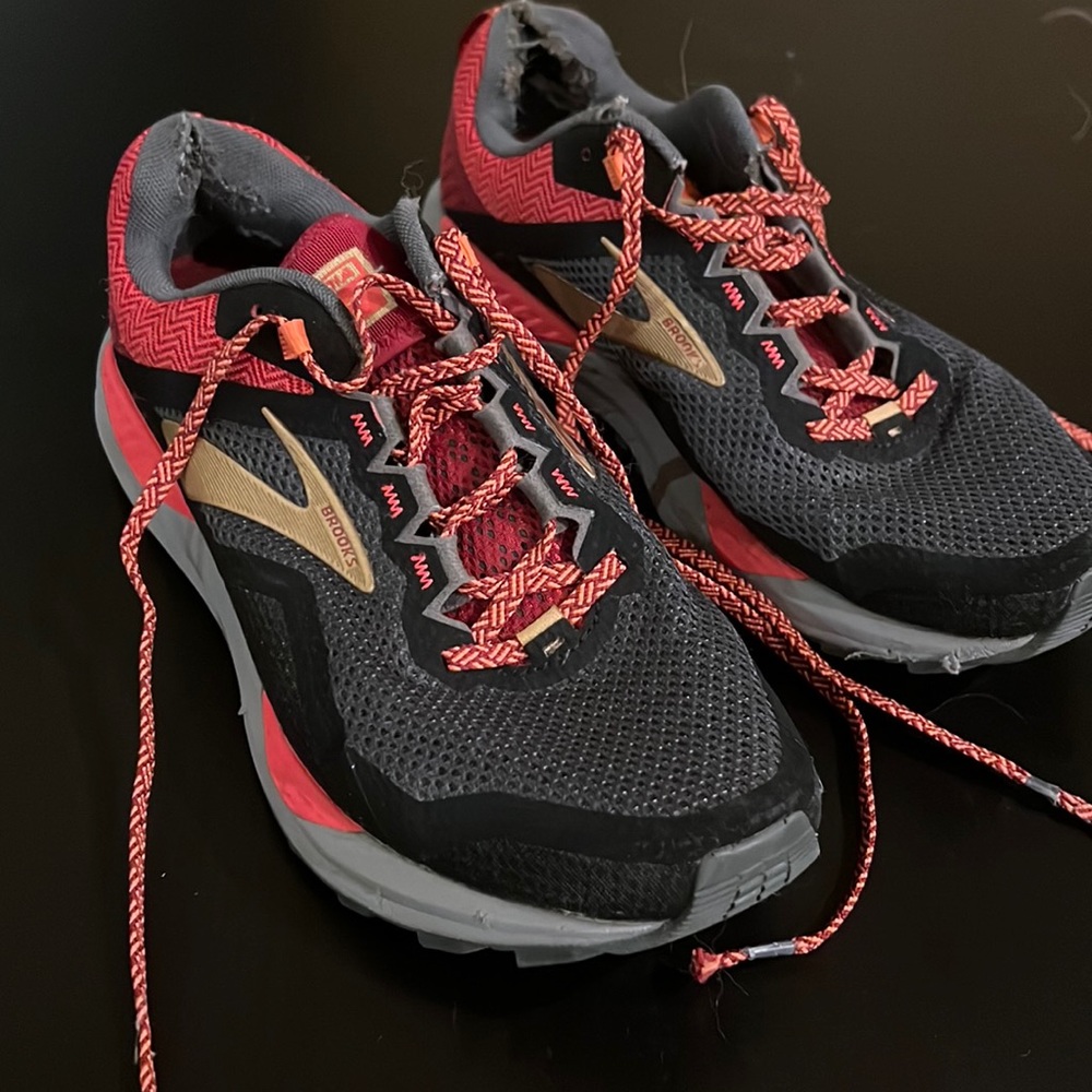 BROOKS•Cascadia 14